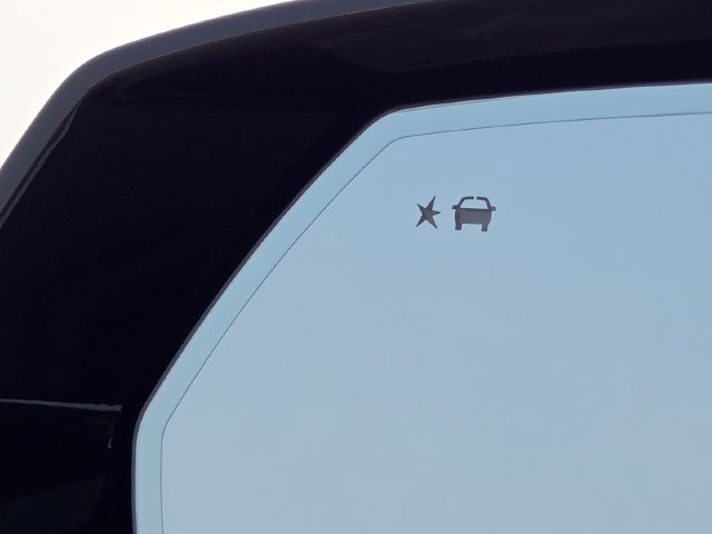 New 2026 Chevrolet Suburban Premier AWD/4WD image 10