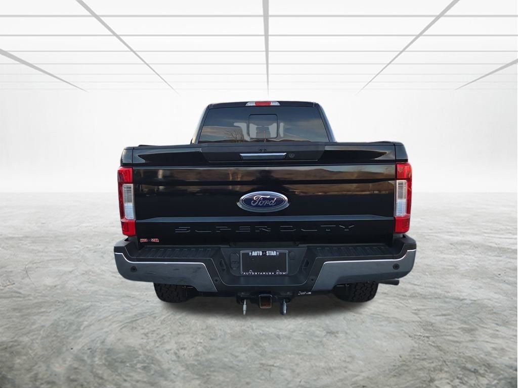 Used 2019 Ford F250 Lariat w/ Chrome Package image 5