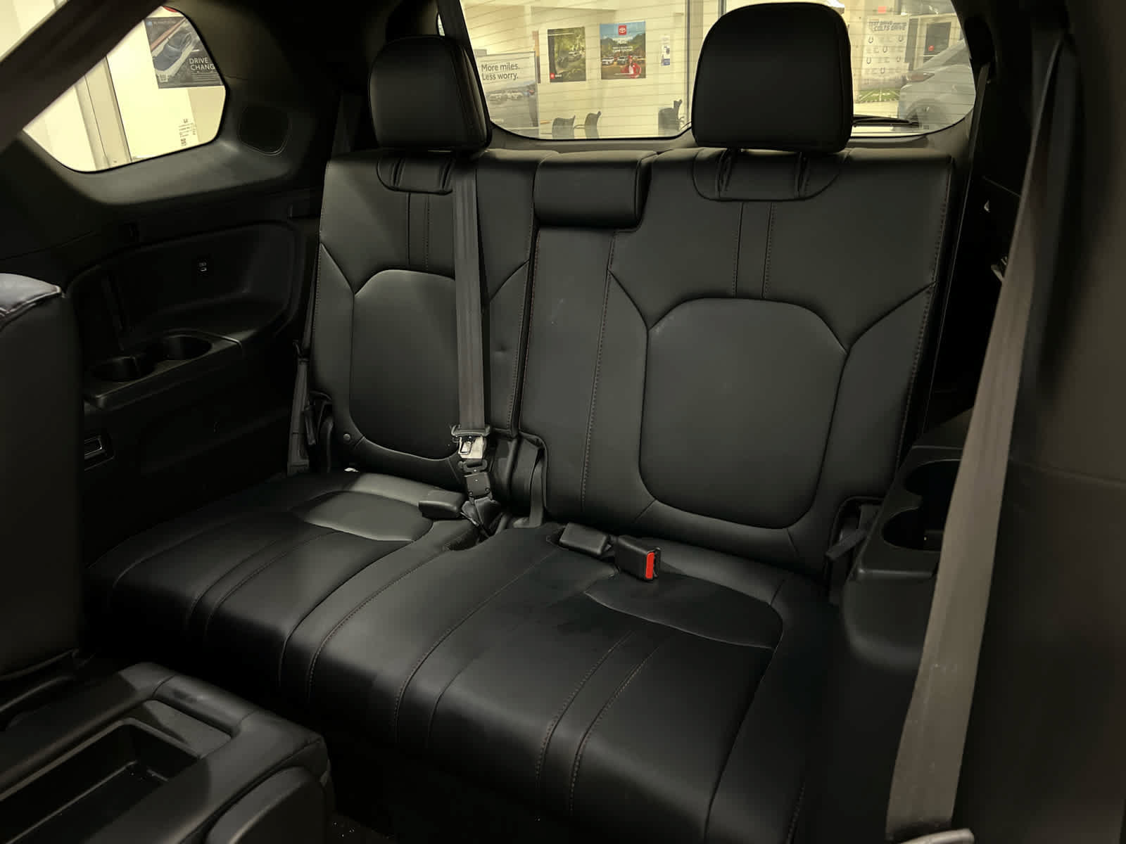 Used 2025 Honda Pilot Black Edition image 11