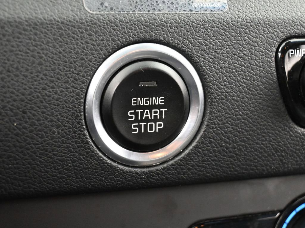 Used 2019 Kia Niro LX image 16