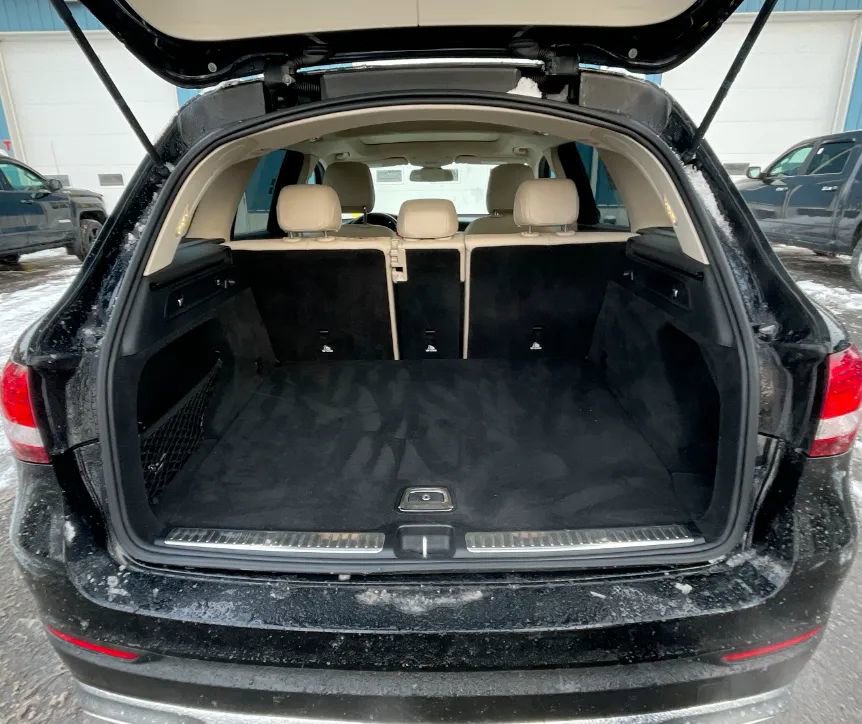 Used 2017 Mercedes-Benz GLC 300 4MATIC image 13