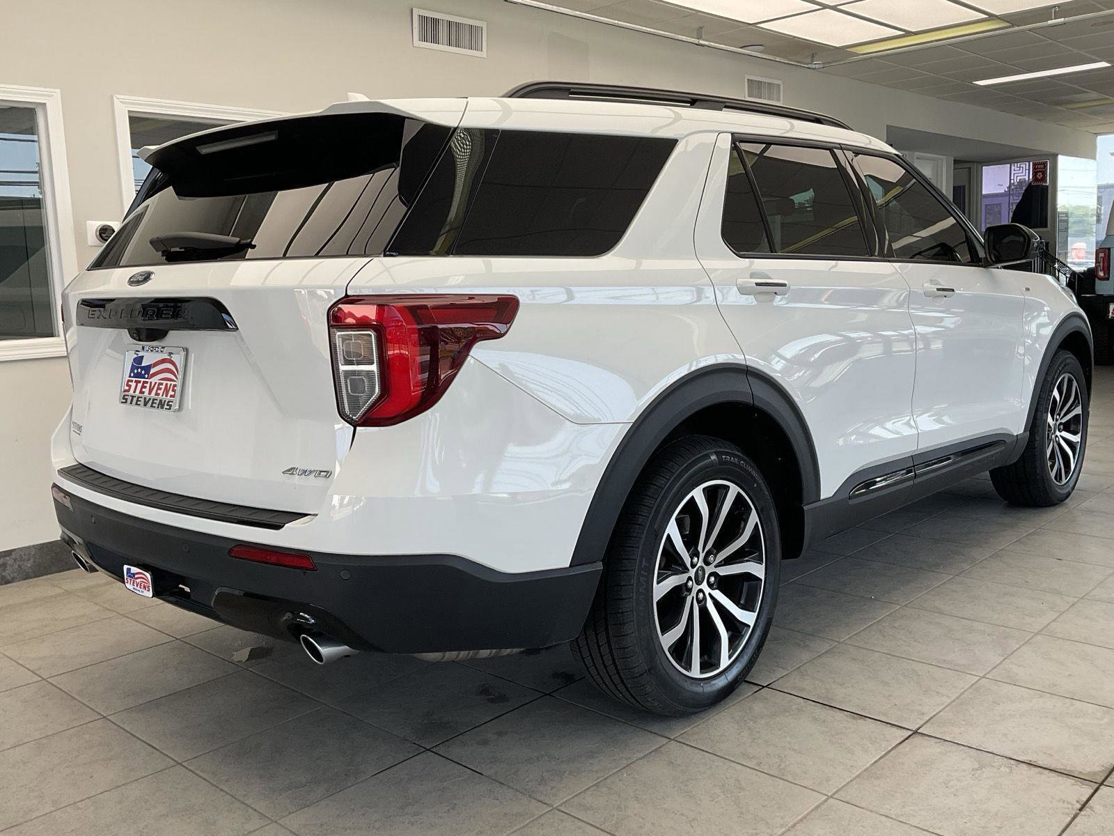 Used 2022 Ford Explorer ST-Line w/ Class IV Trailer Tow Package image 5