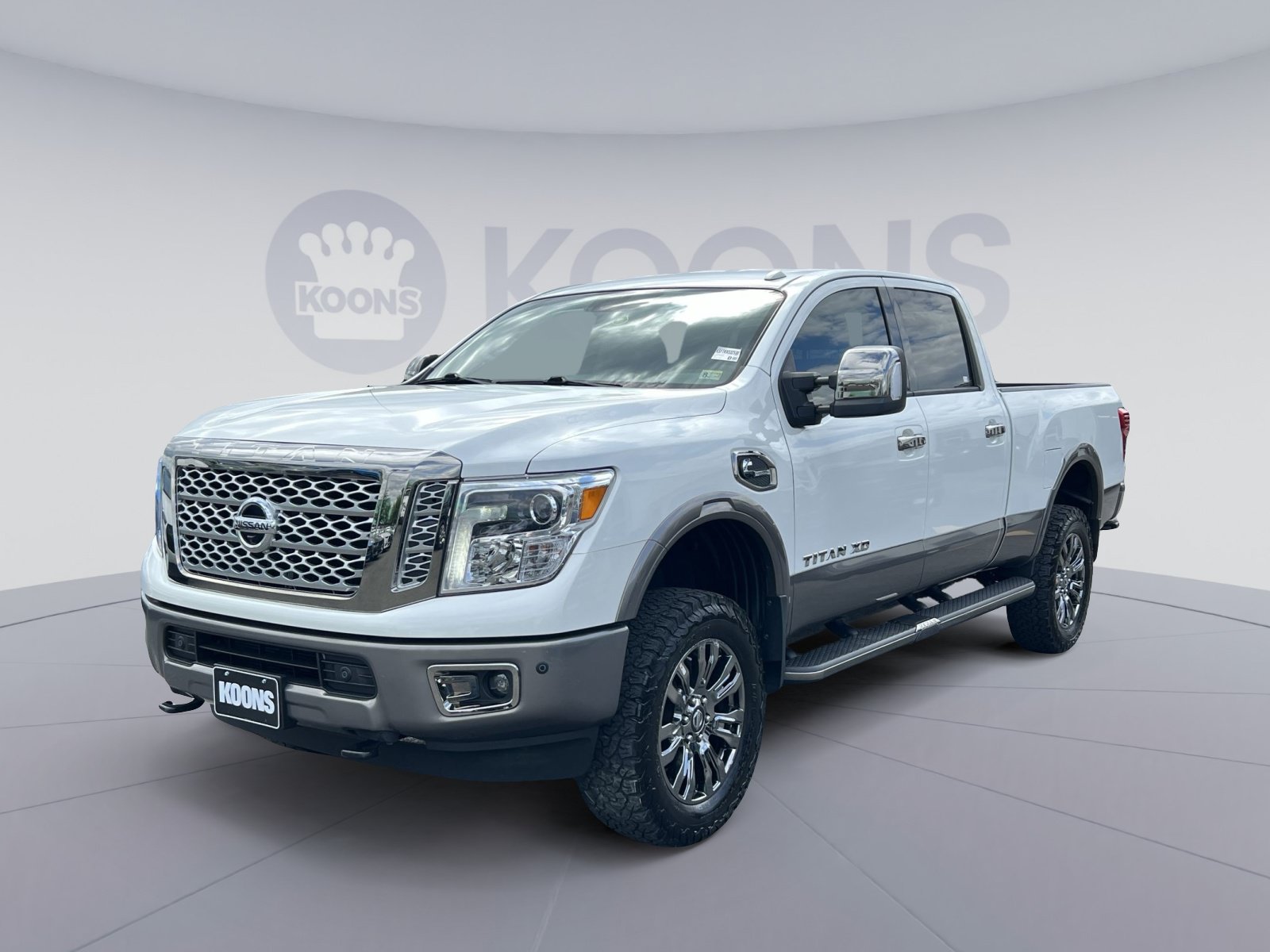 Used 2019 Nissan Titan Platinum Reserve w/ Platinum Utility Package AWD/4WD image 5