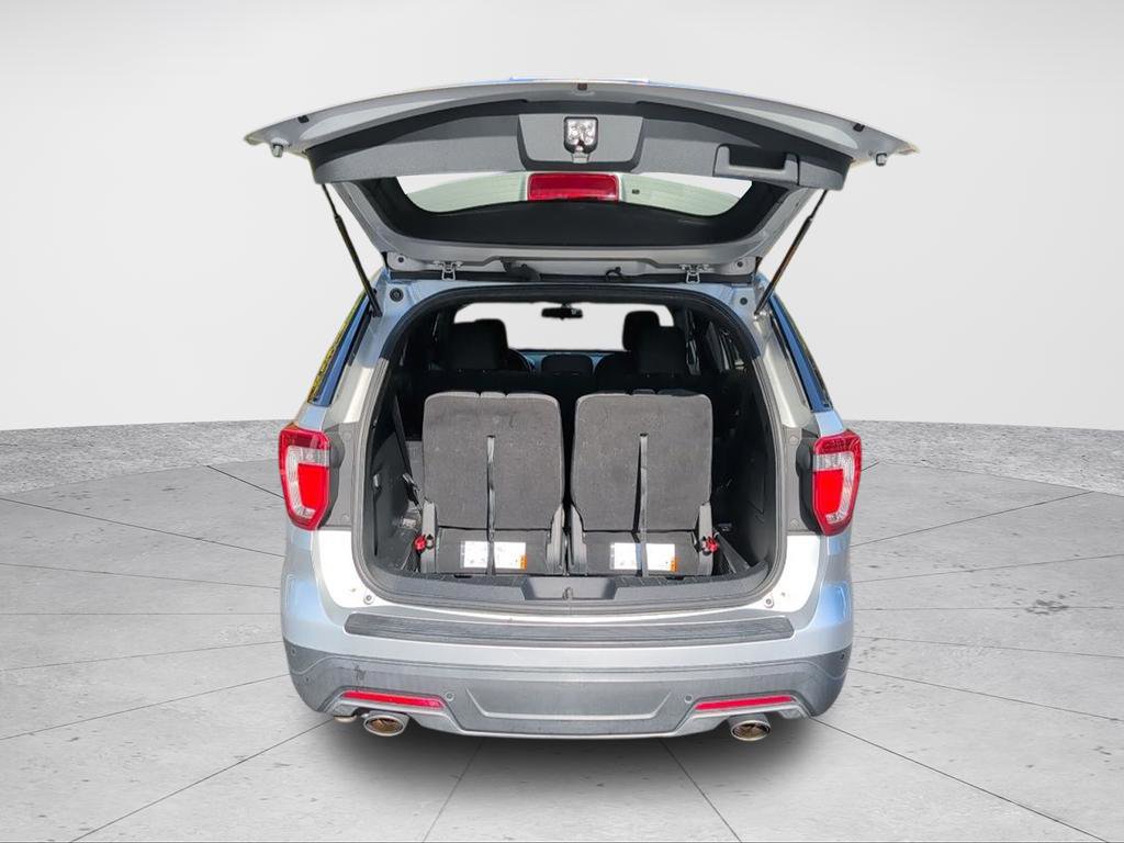 Used 2018 Ford Explorer XLT image 41