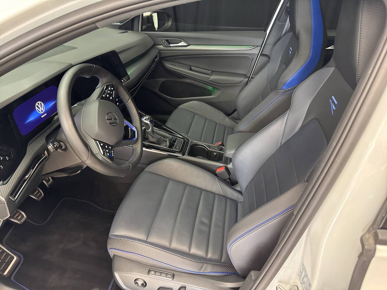Used 2024 Volkswagen Golf R image 16