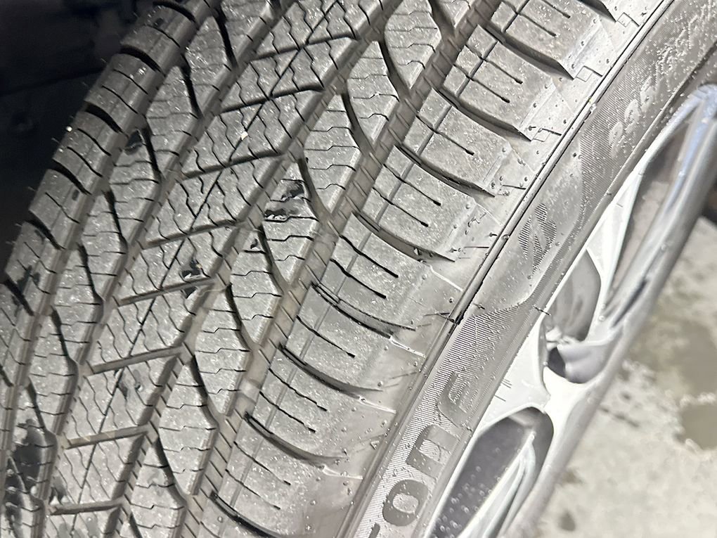 Used 2023 Toyota Highlander XLE image 31