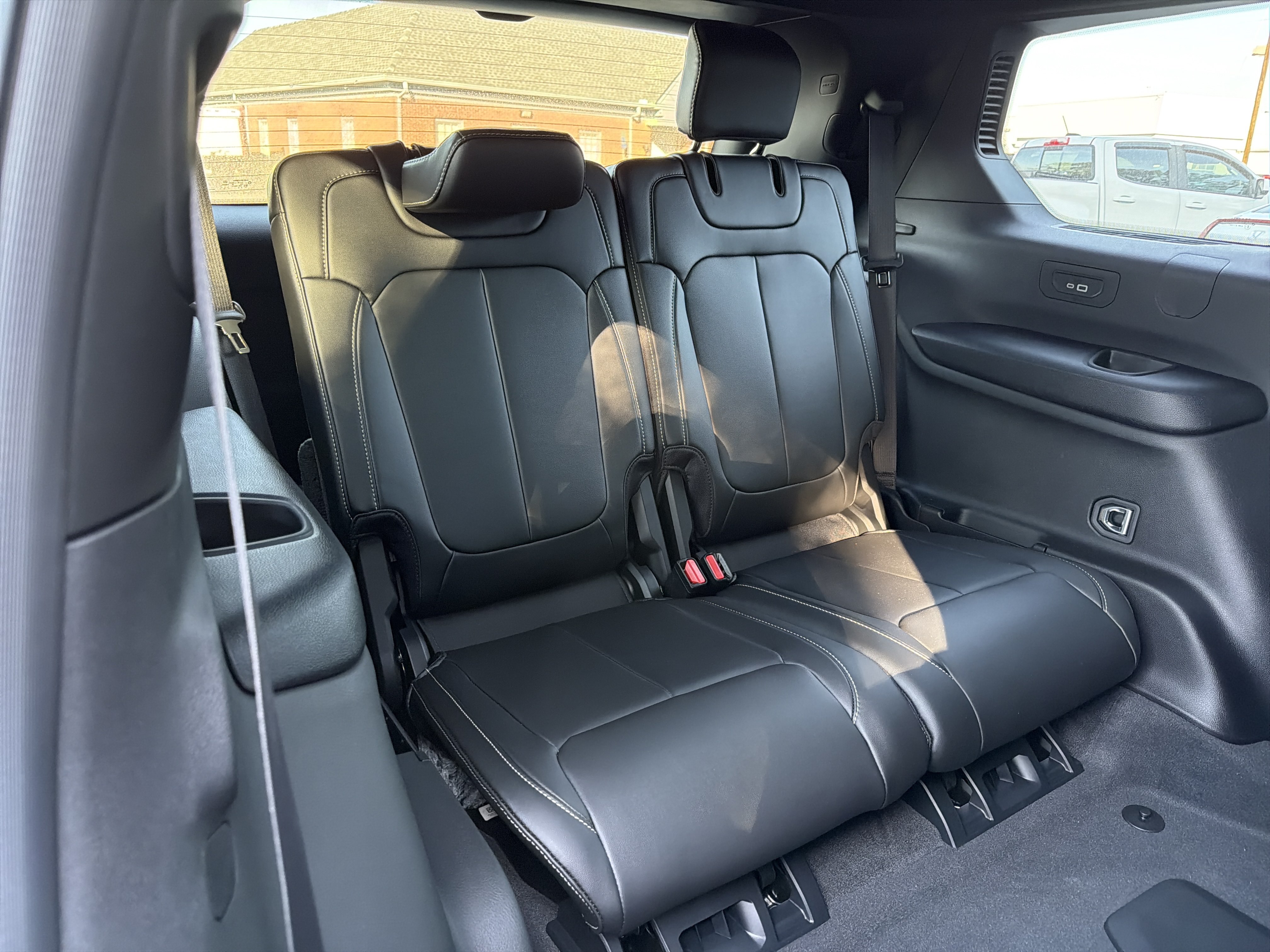 New 2026 Jeep Grand Cherokee L Limited w/ Limited Altitude Package AWD/4WD image 14
