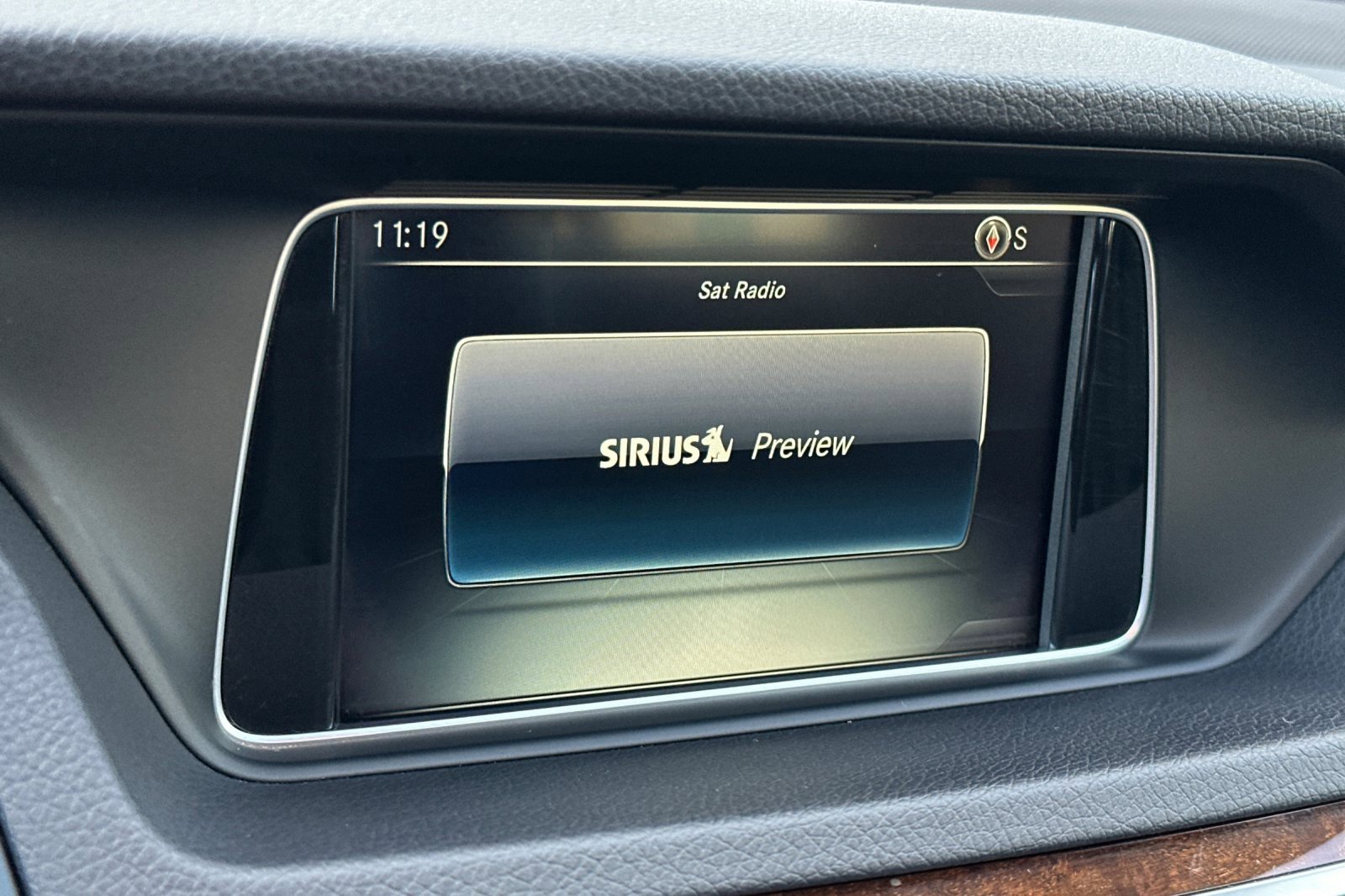 Used 2016 Mercedes-Benz E 350 4MATIC Sedan image 20