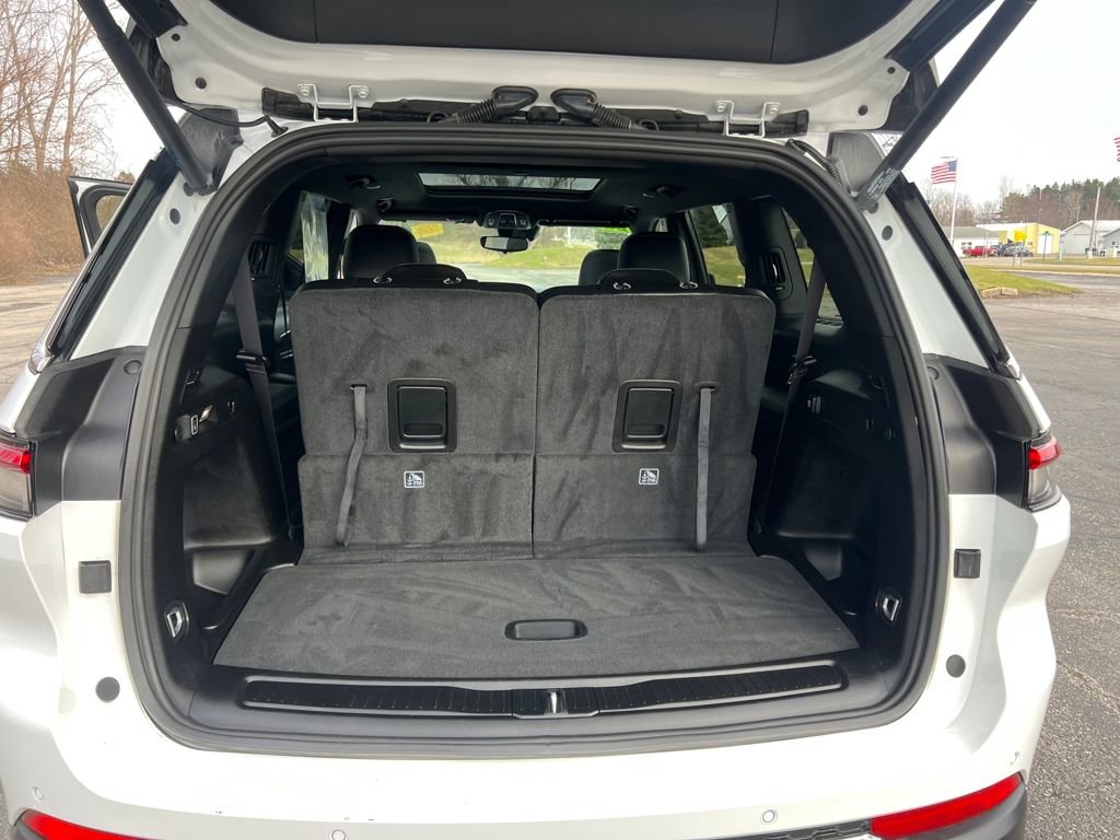 Used 2024 Jeep Grand Cherokee L Limited image 27