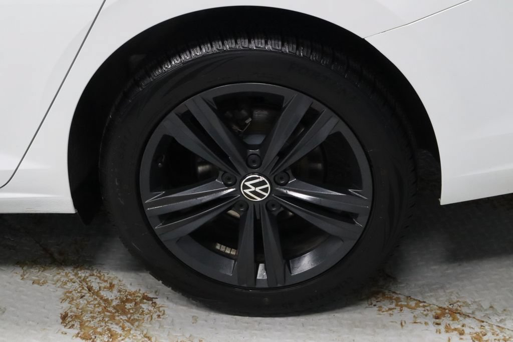 Used 2023 Volkswagen Jetta SE FWD image 19