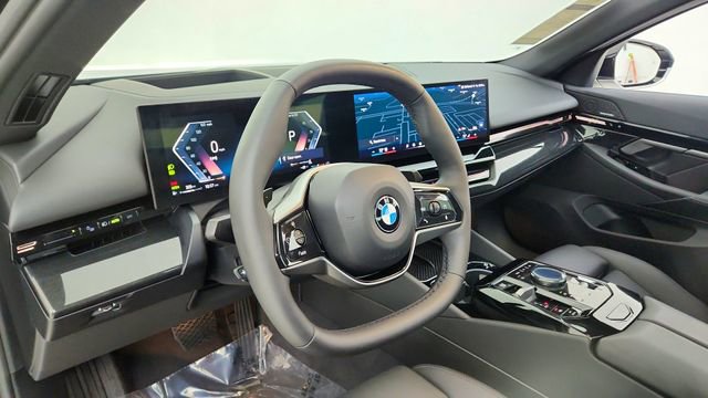 Used 2026 BMW 530i image 19