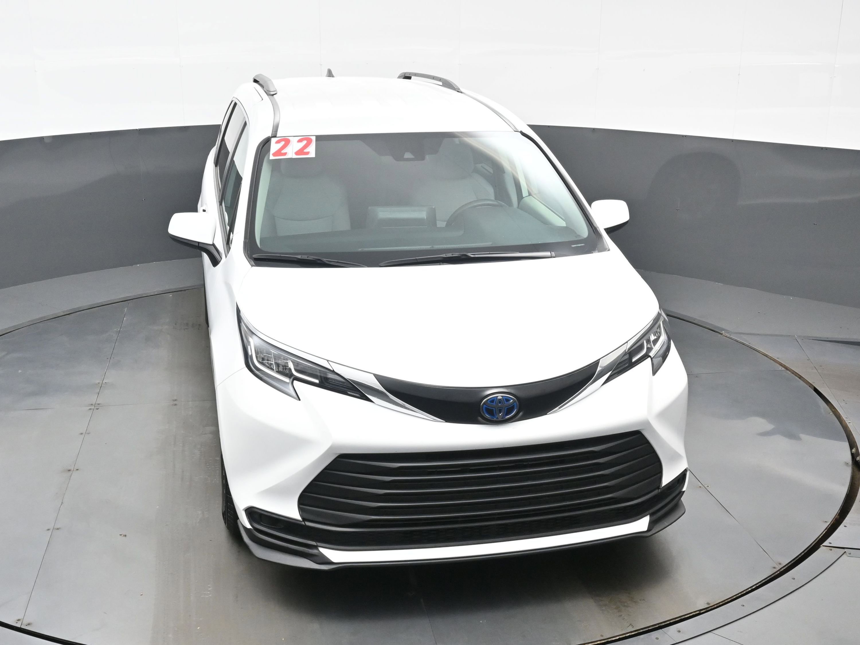 Used 2022 Toyota Sienna LE image 34
