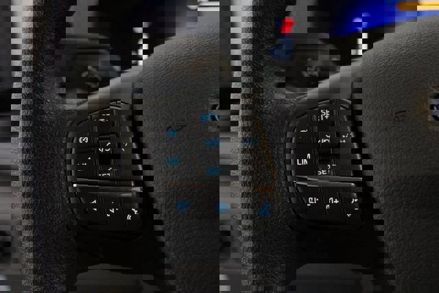 New 2026 Ford Transit 250 148 Medium Roof w/ Load Area Protection Package image 7