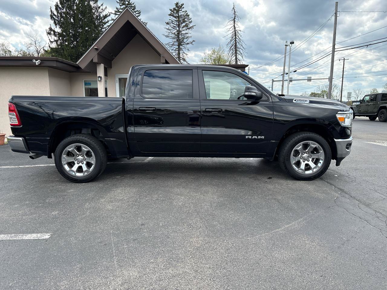 Used 2022 RAM 1500 Big Horn AWD/4WD image 4