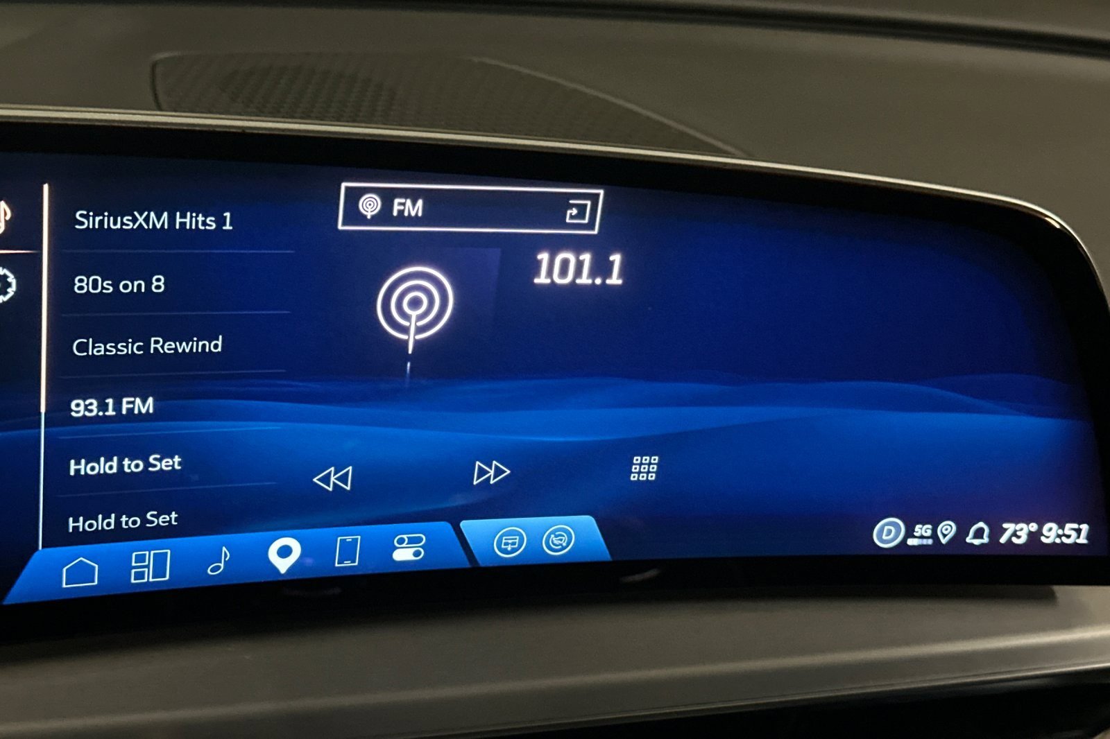 Used 2025 Cadillac Lyriq Luxury AWD/4WD image 17
