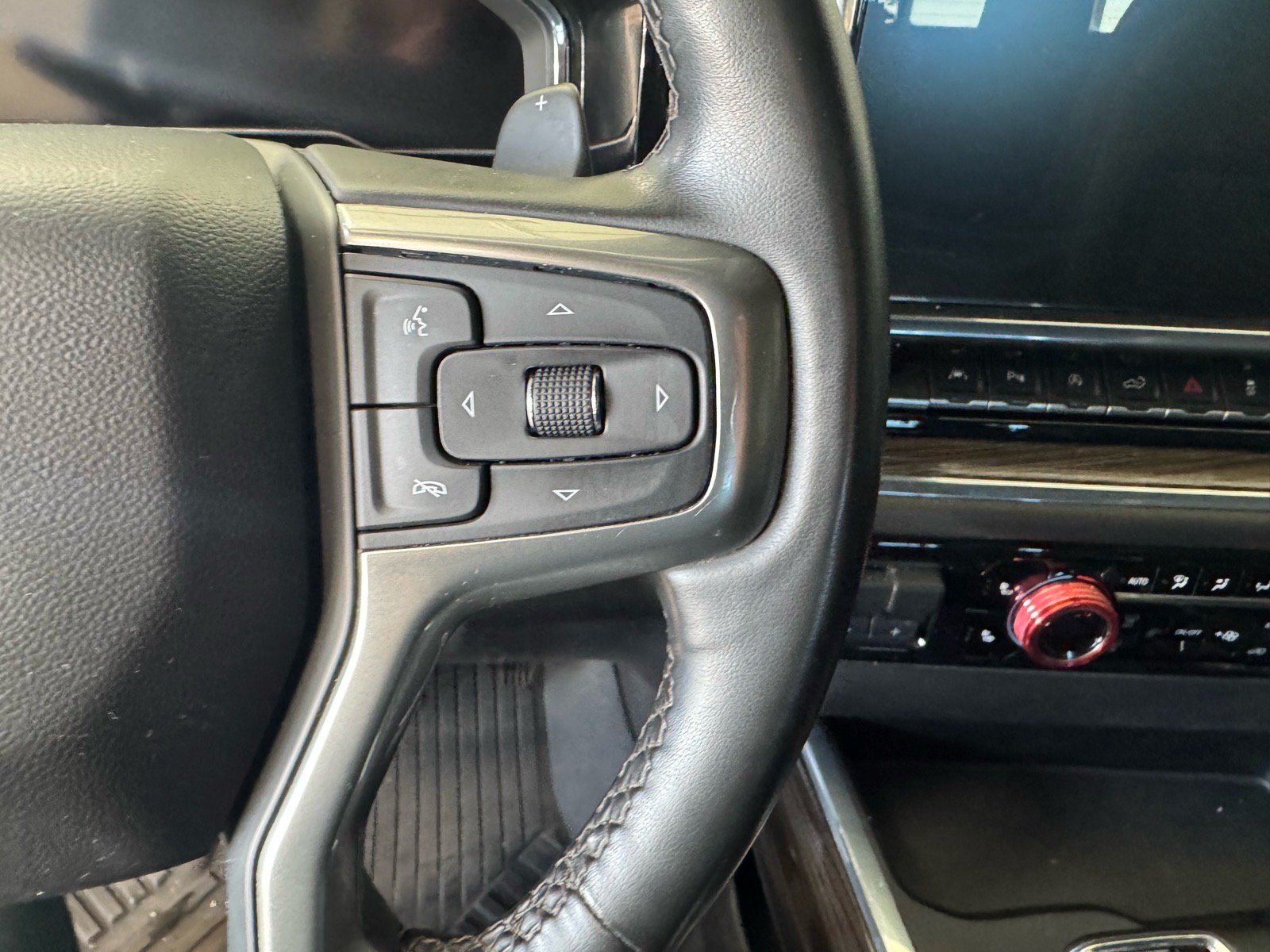 Used 2024 Chevrolet Silverado 1500 LT Trail Boss w/ LT Trail Boss Premium Package AWD/4WD image 20