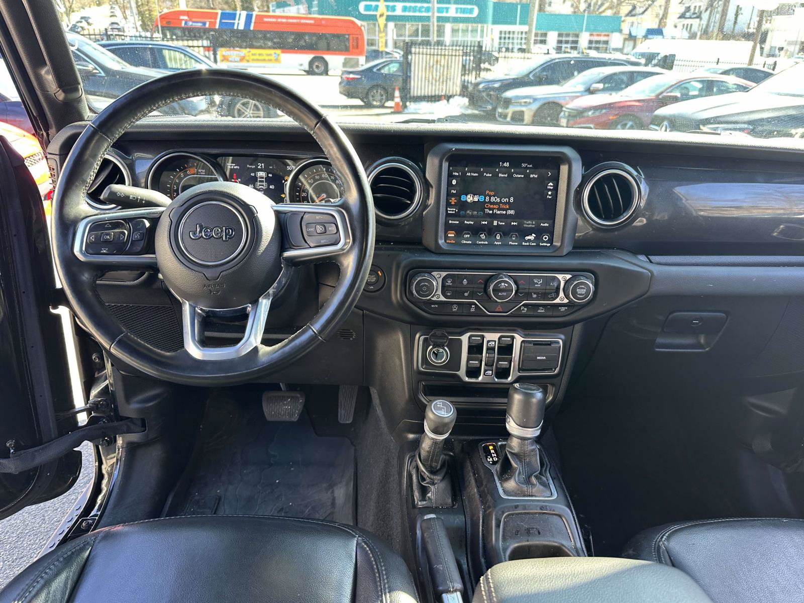 Used 2021 Jeep Wrangler Unlimited Sahara AWD/4WD image 19