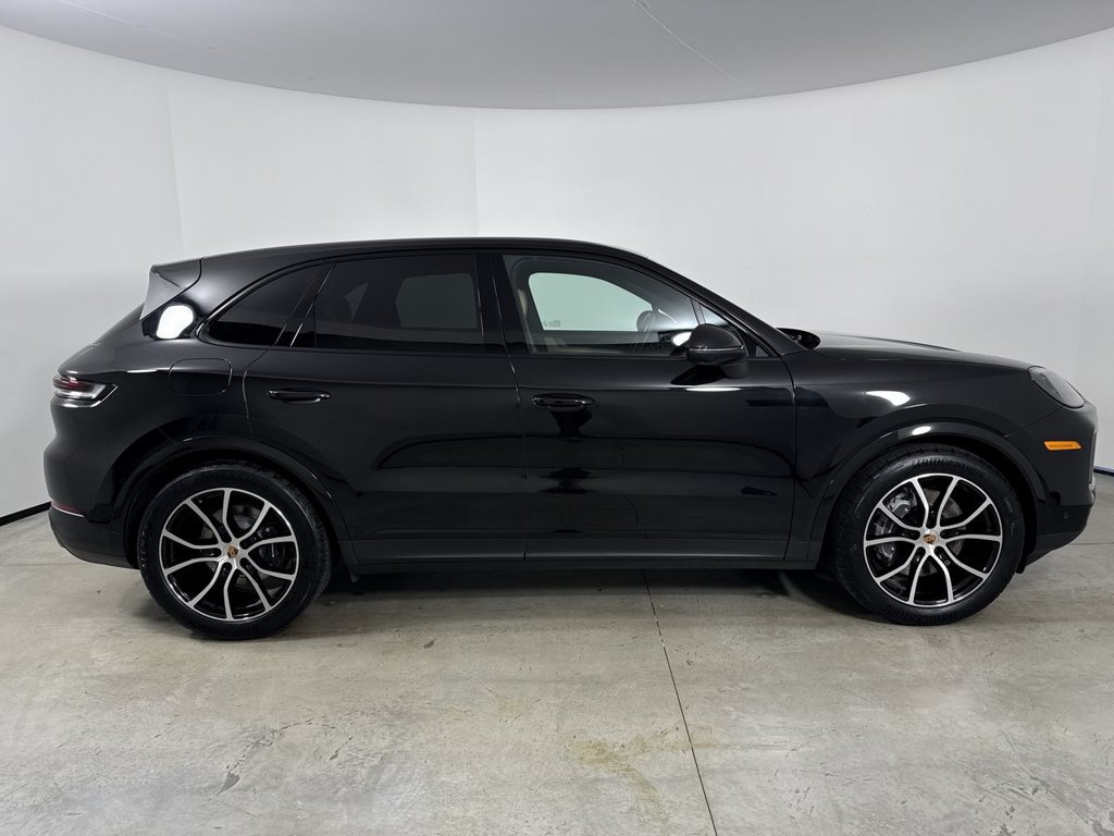 Certified 2026 Porsche Cayenne AWD/4WD image 8