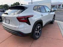 New 2026 Chevrolet Trax RS w/ Driver Confidence Package FWD image 5