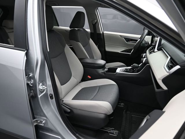 Used 2024 Toyota RAV4 XLE image 27