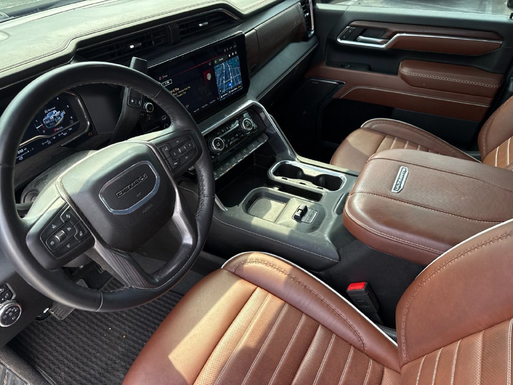 Used 2025 GMC Sierra 3500 Denali Ultimate AWD/4WD image 9