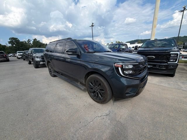 Used 2025 Ford Expedition Max Platinum w/ Stealth Appearance Package AWD/4WD image 8