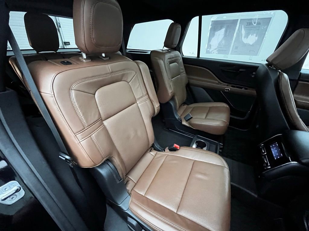 Used 2023 Lincoln Aviator Reserve w/ Equipment Group 201A AWD/4WD image 38