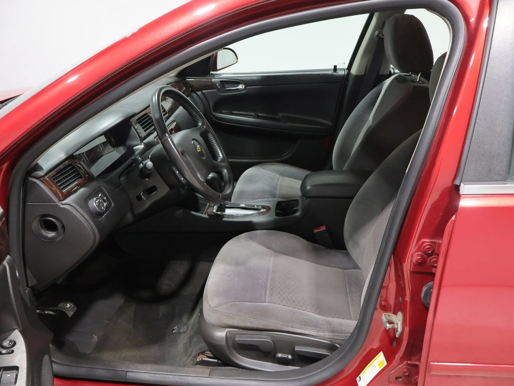 Used 2013 Chevrolet Impala LT w/ LT Sunroof Package FWD image 11