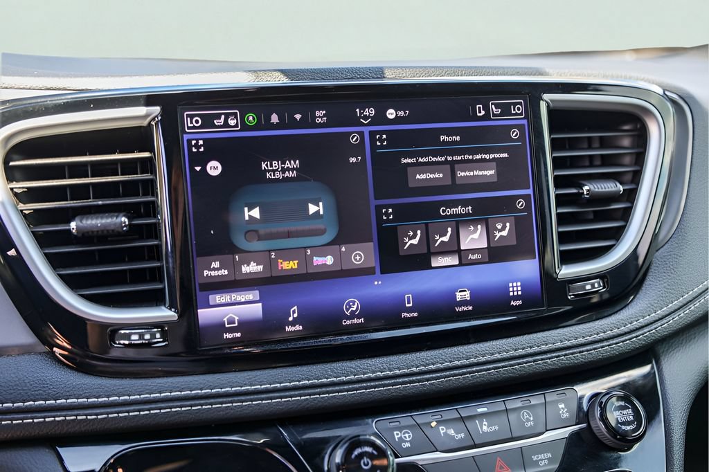Used 2025 Chrysler Pacifica Select FWD image 19