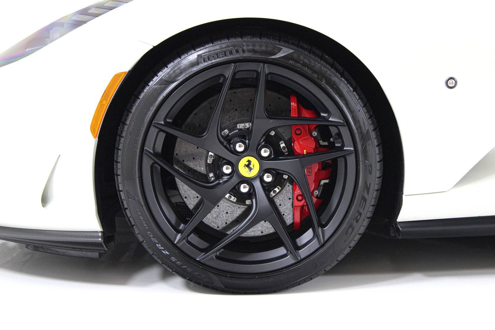 Used 2020 Ferrari 812 Superfast RWD image 19