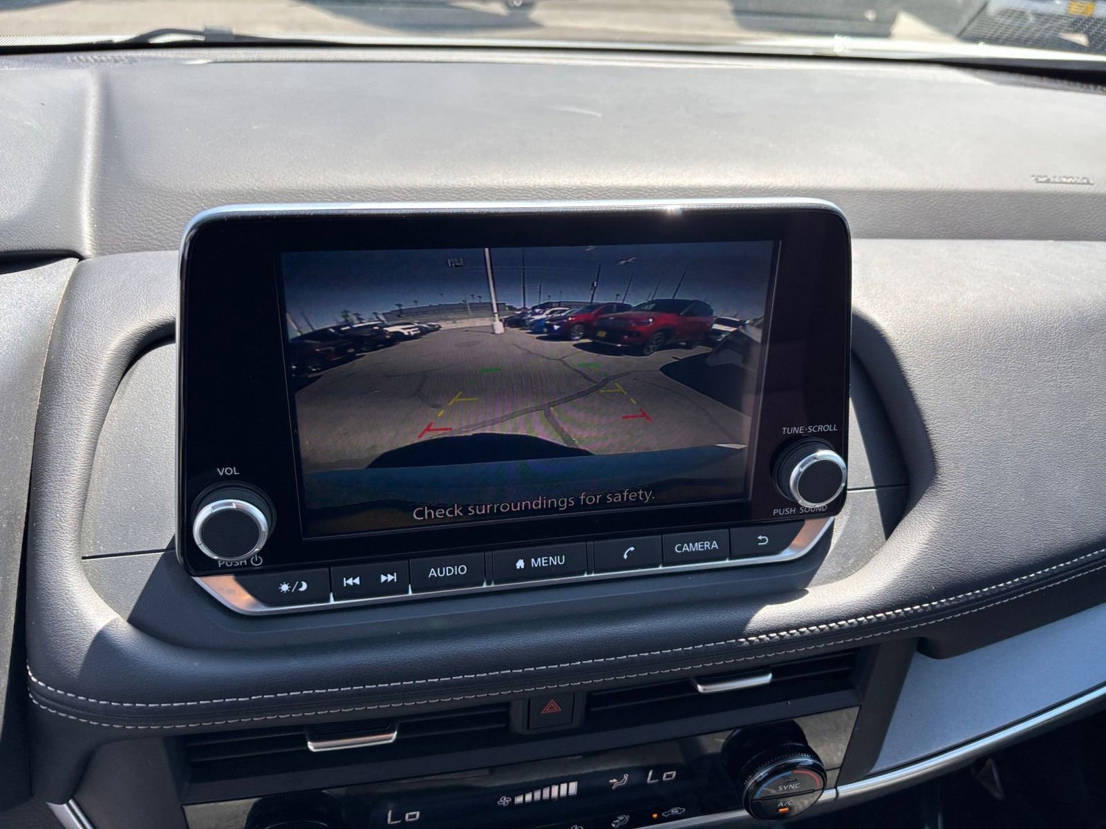 Used 2025 Nissan Rogue SV FWD image 25