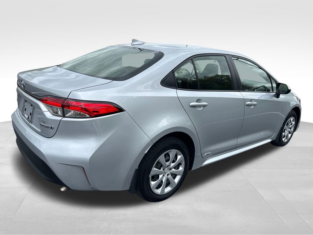 Used 2024 Toyota Corolla LE AWD/4WD image 5