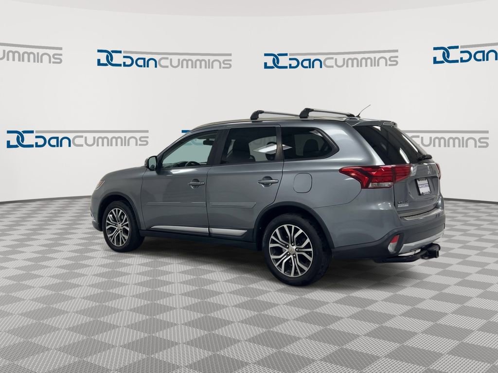 Used 2016 Mitsubishi Outlander SE image 6