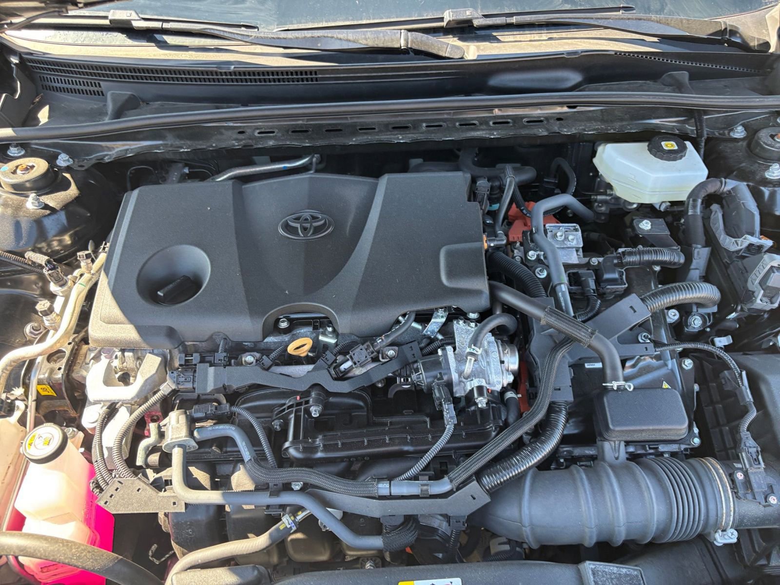 Used 2025 Toyota Camry SE FWD image 31