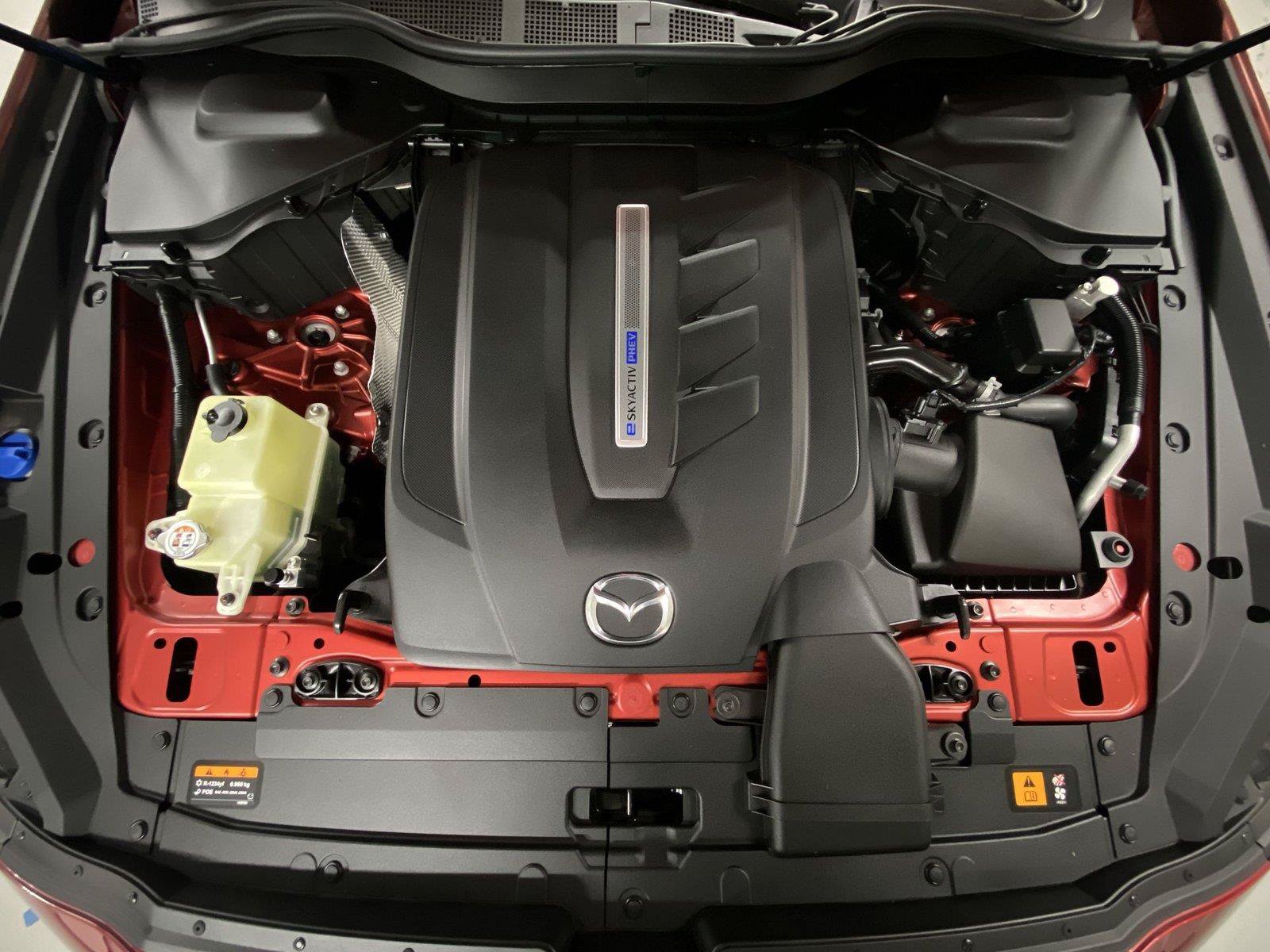 Used 2024 MAZDA CX-90 Plug-In Hybrid w/ Preferred AWD/4WD image 22