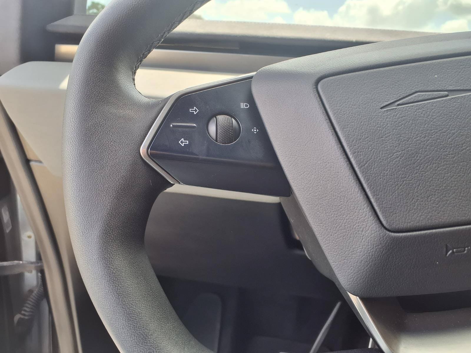 Used 2024 Tesla Cybertruck Cyberbeast AWD/4WD image 16