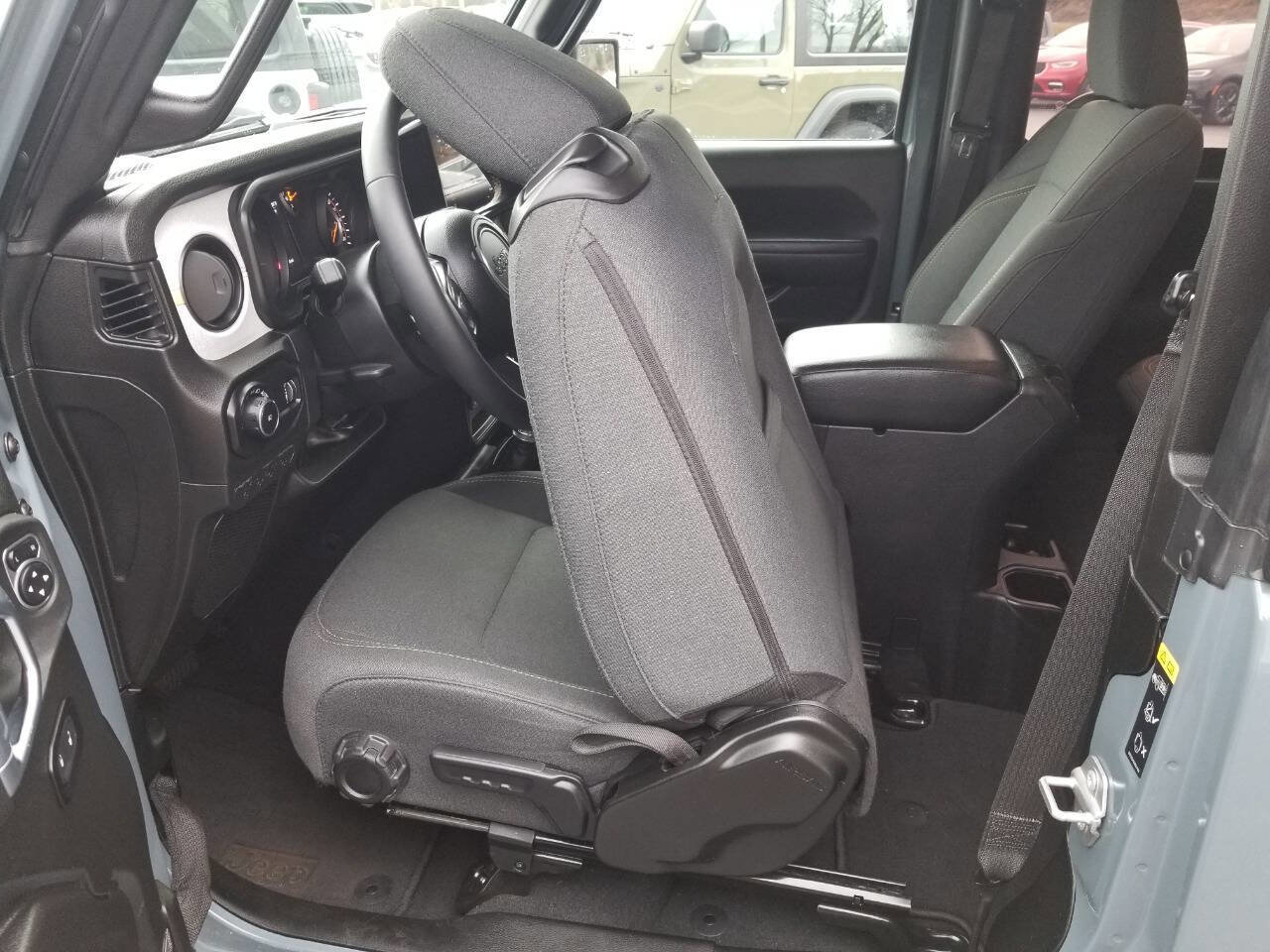 Certified 2024 Jeep Wrangler Sport AWD/4WD image 14
