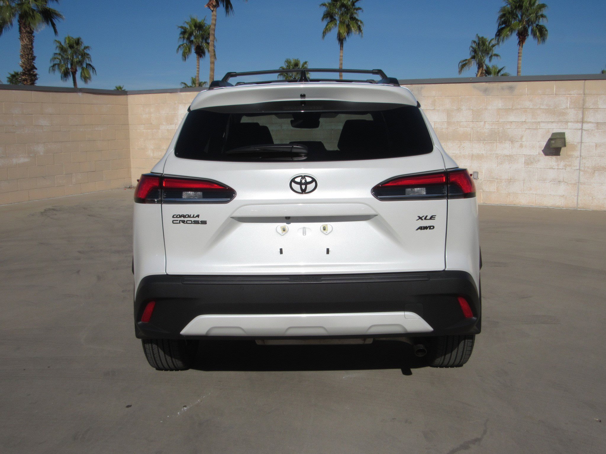 Used 2025 Toyota Corolla Cross XLE image 7