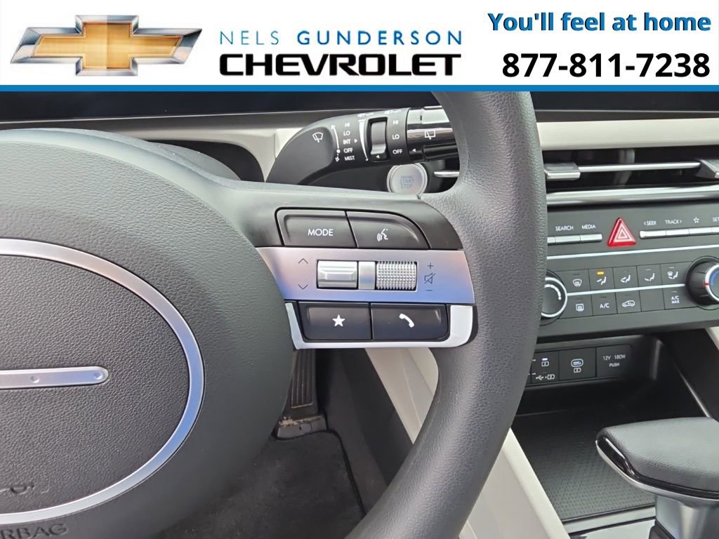 Used 2025 Hyundai Tucson SE AWD/4WD image 24