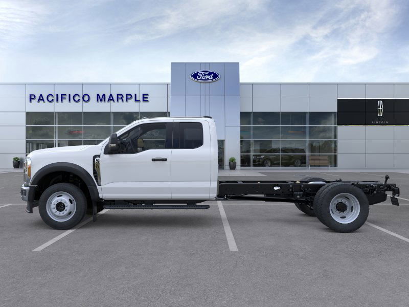 New 2025 Ford F450 XL w/ XL Chrome Package image 3