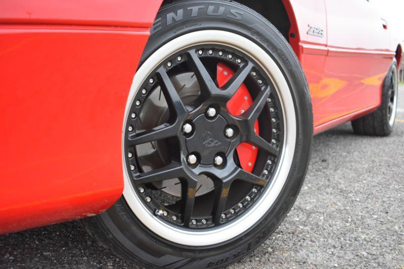 Used 1998 Chevrolet Camaro Z28 w/ Preferred Equipment Group 2 RWD image 17