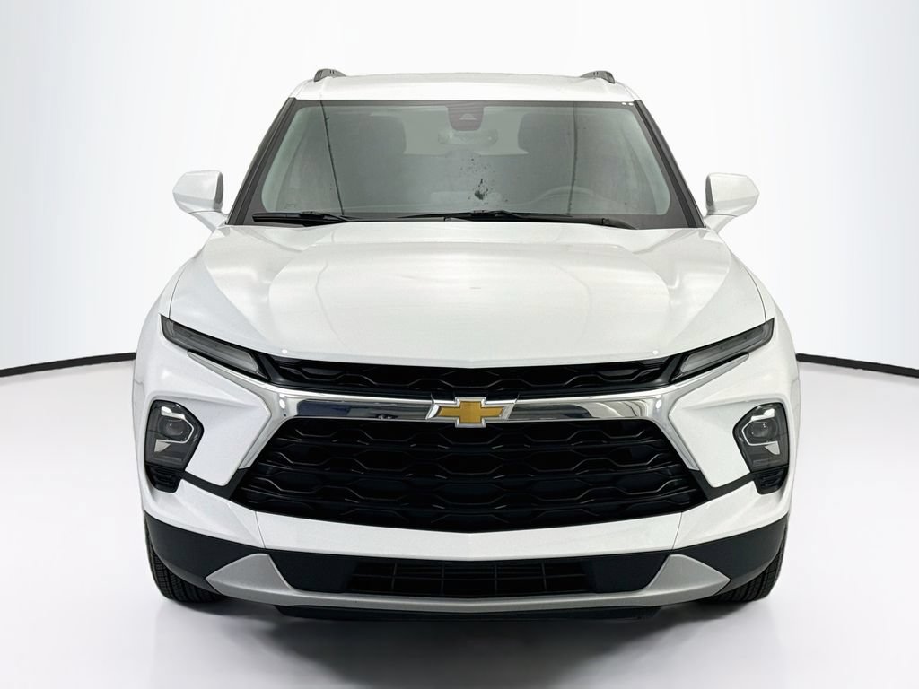 Used 2024 Chevrolet Blazer LT w/ Convenience Package FWD image 2