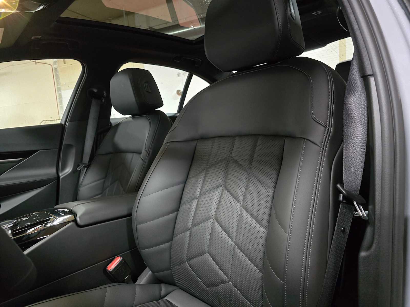 New 2026 BMW 530i xDrive w/ M Sport Package image 24