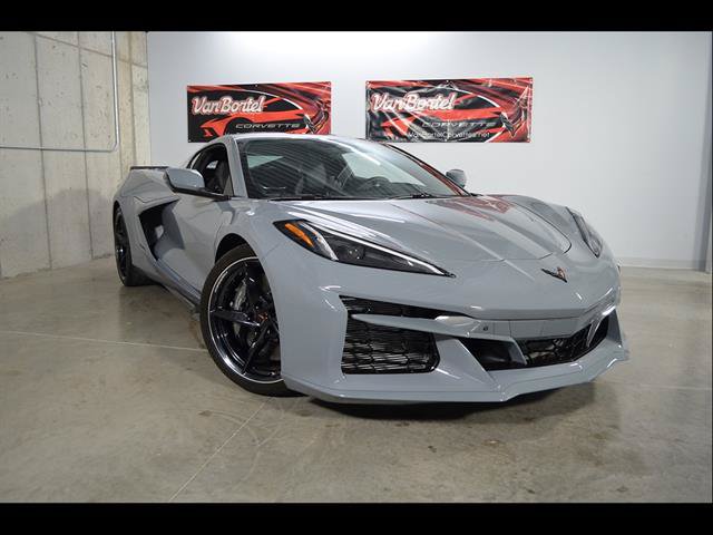 Used 2025 Chevrolet Corvette E-Ray w/ ZER Performance Package AWD/4WD image 1