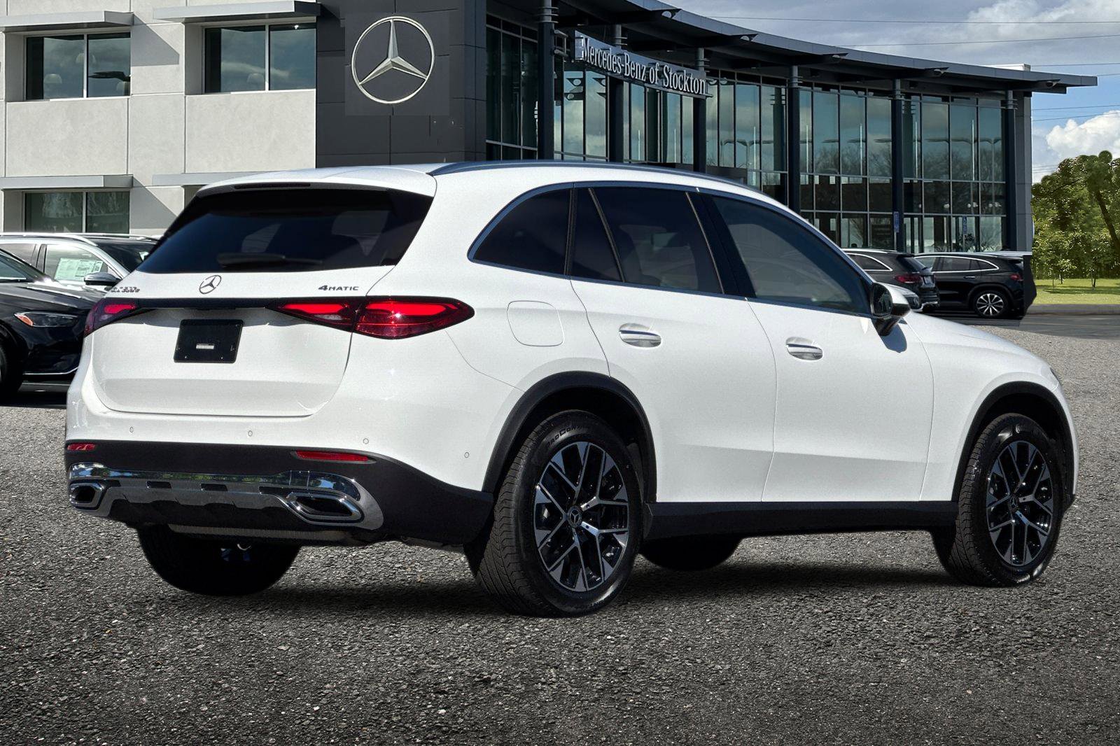 New 2026 Mercedes-Benz GLC 350e 4MATIC image 4
