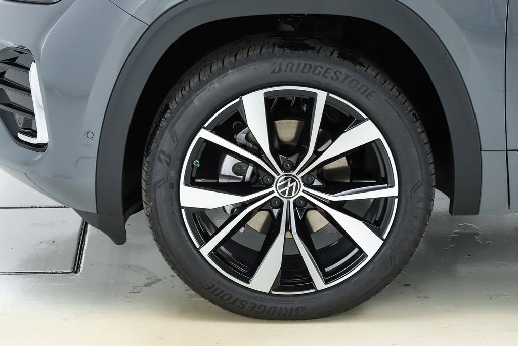 New 2026 Volkswagen Atlas SEL Premium R-Line image 5