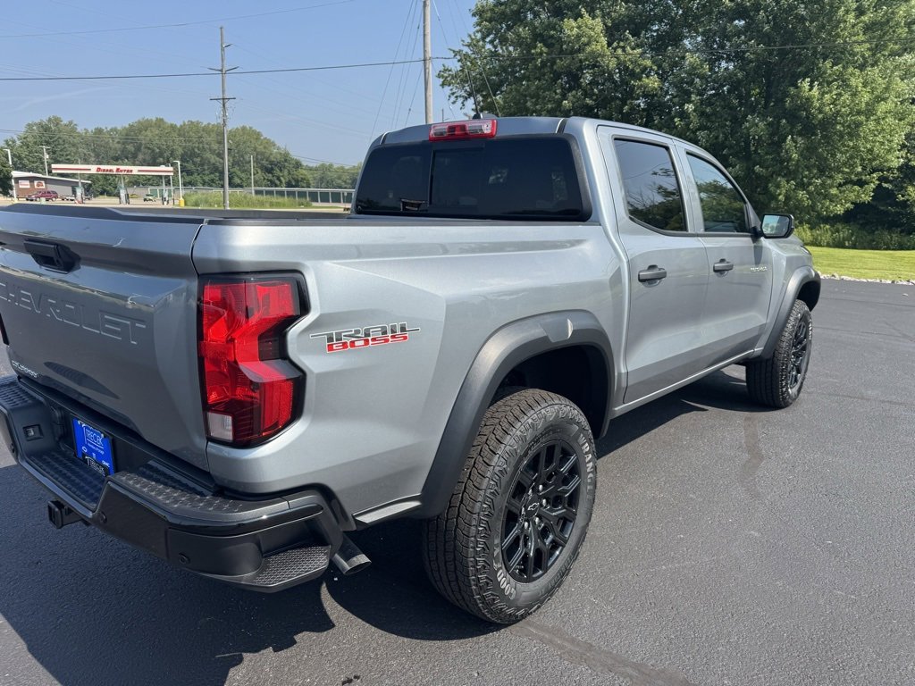 Used 2025 Chevrolet Colorado Trail Boss image 10