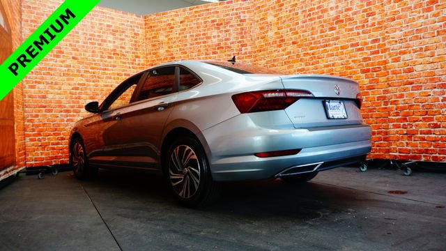 Used 2020 Volkswagen Jetta SEL Premium image 5
