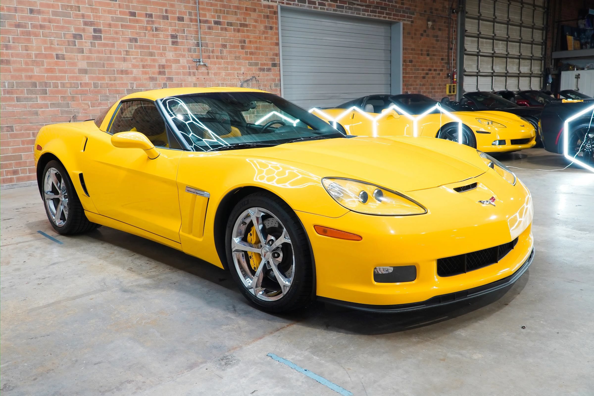 Used 2013 Chevrolet Corvette Grand Sport w/ 3LT Preferred Equipment Group RWD image 3