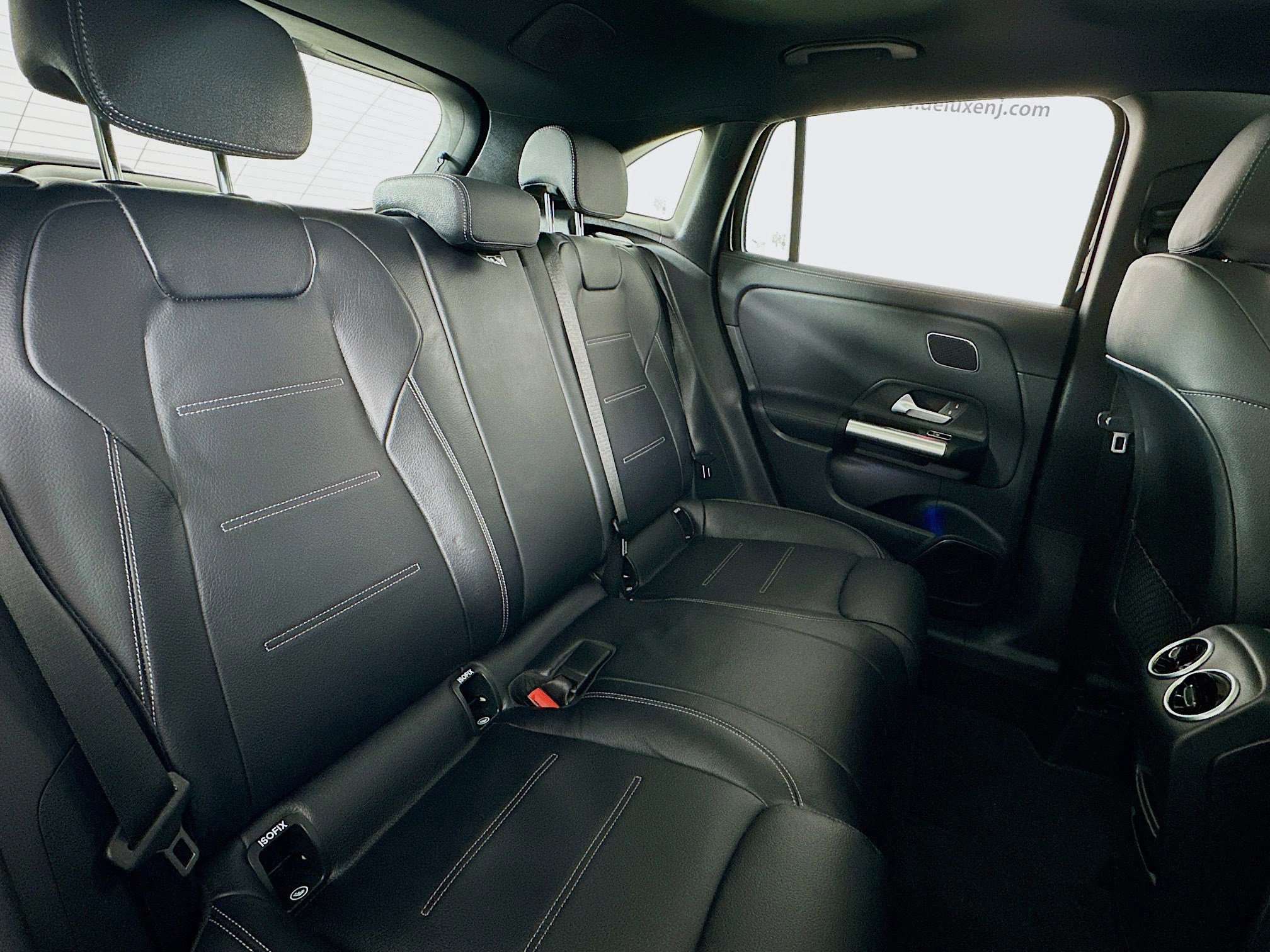 Used 2024 Mercedes-Benz GLA 35 AMG 4MATIC image 27